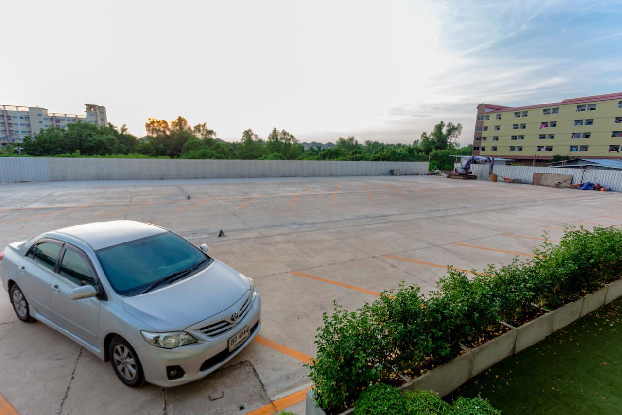 Grand Inter Hotel Samut Sakhon Екстер'єр фото
